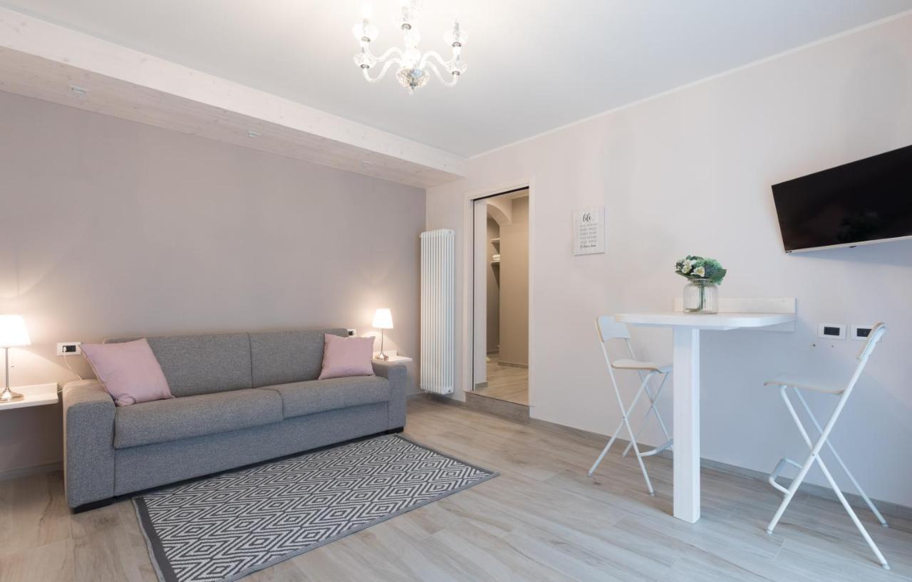 Residenza Conca Verde B&B Il Monolocale Rogolo Dış mekan fotoğraf